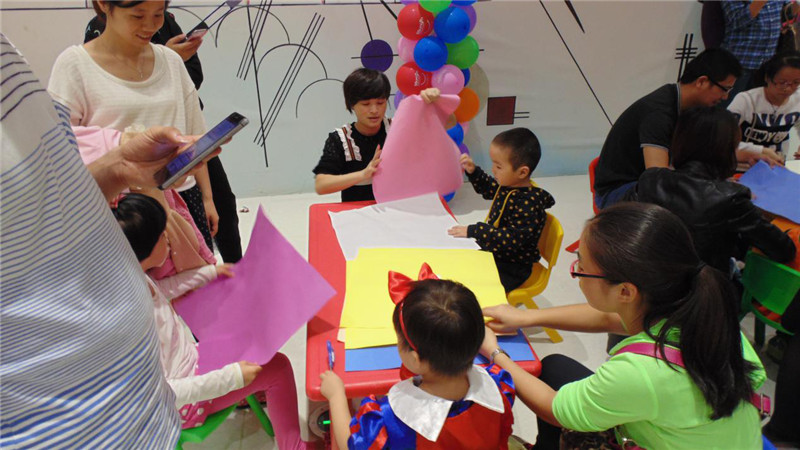 BBunion国际早教泉州中骏中心活动花絮：快乐魔法精灵之万圣节狂欢派对